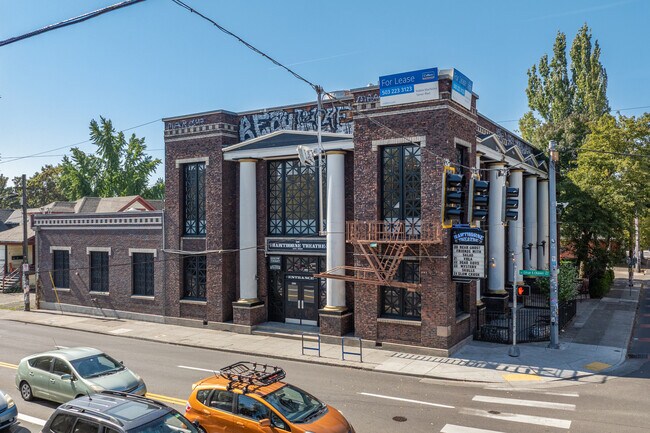 Plus de détails pour 3862 SE Hawthorne Blvd, Portland, OR - Commerce de détail aux enchères