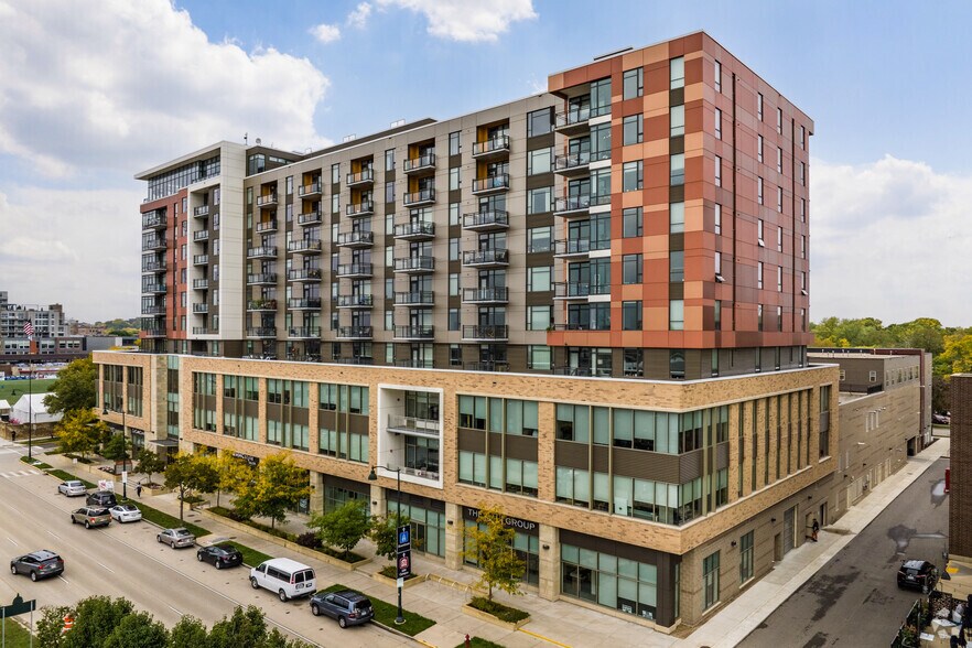 1004-1028 E Washington Ave, Madison, WI à louer - Photo du bâtiment - Image 2 de 22