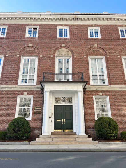 6 Suburban Ave, Stamford, CT for lease - Building Photo - Image 3 of 18