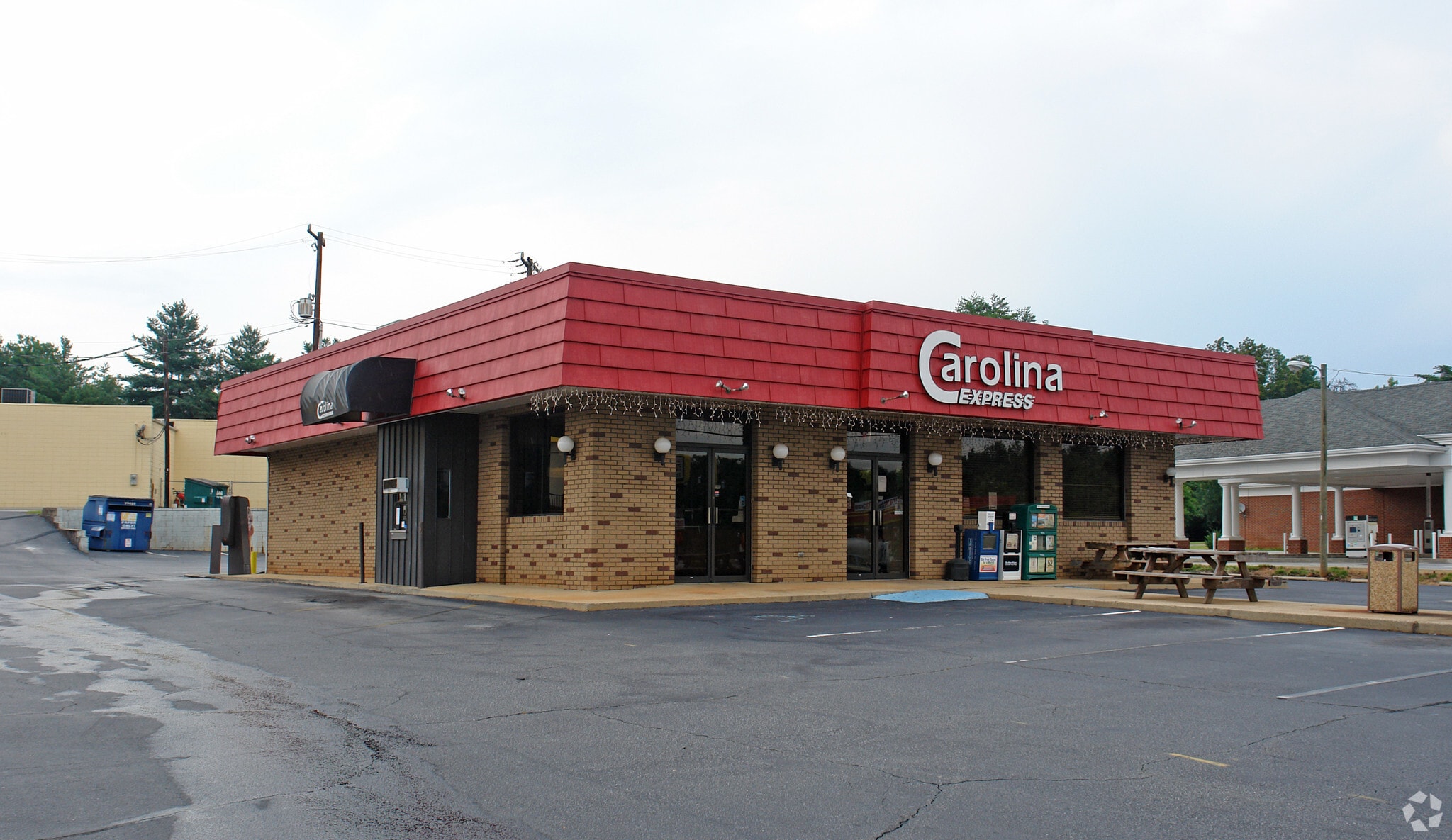 3303 Wade Hampton Blvd, Taylors, SC for lease Primary Photo- Image 1 of 7