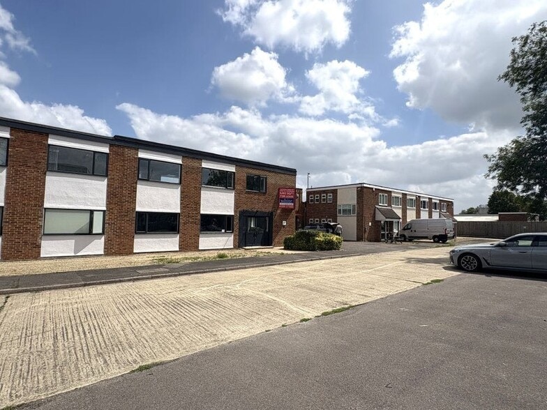 Unit D2 Telford Rd, Bicester for lease - Building Photo - Image 3 of 12