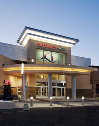 Plus de détails pour 67800 Mall Rd, Saint Clairsville, OH - Commerce de détail à louer