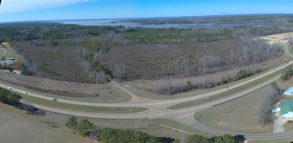 7999 Lakeland Dr, Brandon, MS for sale - Building Photo - Image 1 of 15