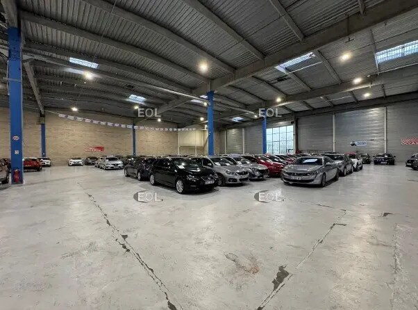 Industriel dans Taverny à louer - Photo du bâtiment - Image 2 de 7