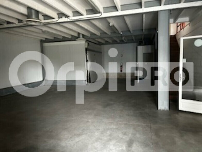 Flex in Saint-Maximin for sale - Interior Photo - Image 3 of 12