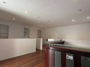 213 Bay St, Brighton-Le-Sands for lease Interior Photo- Image 1 of 3
