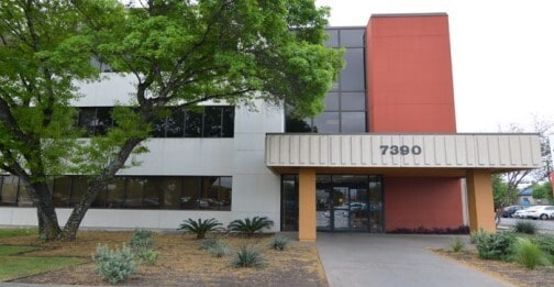 7390 Barlite Blvd, San Antonio, TX à louer - Photo du bâtiment - Image 2 de 6