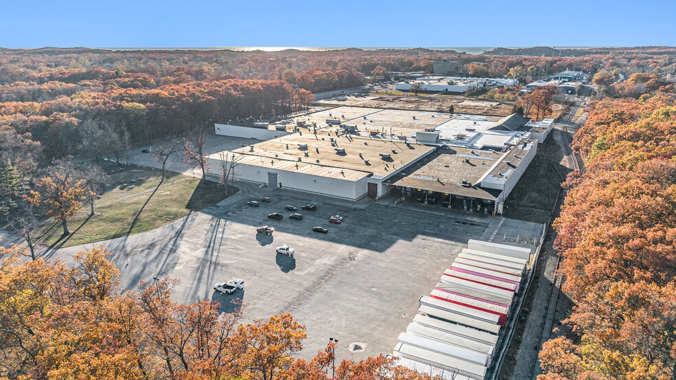 2800 Estes St, Norton Shores, MI for sale - Building Photo - Image 3 of 81