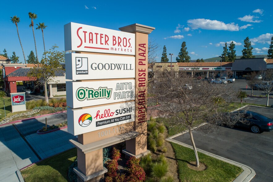 1029-1174 E Imperial Hwy, Placentia, CA à louer - Photo du bâtiment - Image 2 de 6