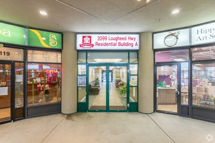 2099 Lougheed Hwy, Port Coquitlam, BC à louer - Photo du bâtiment - Image 3 de 12