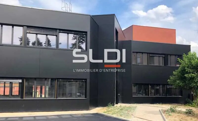 Office in Villefranche-sur-Saône for lease - Building Photo - Image 2 of 9