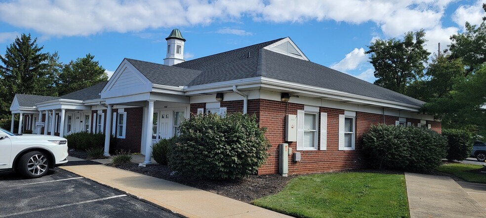 4472-4508 Darrow Rd, Stow, OH à louer - Photo du bâtiment - Image 3 de 4