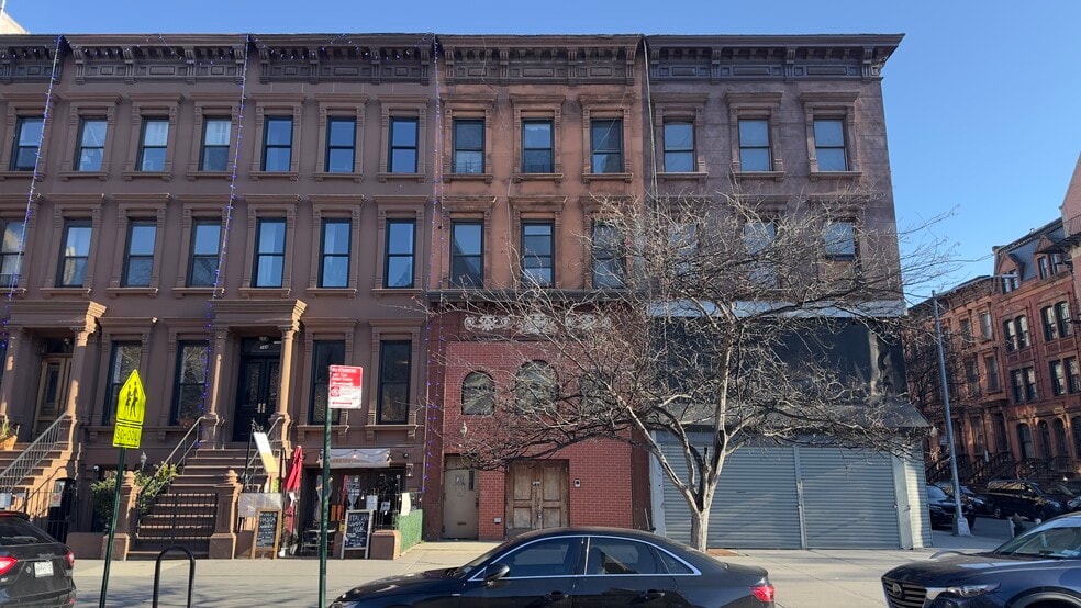 262 Lenox Ave, New York, NY for sale - Building Photo - Image 2 of 28