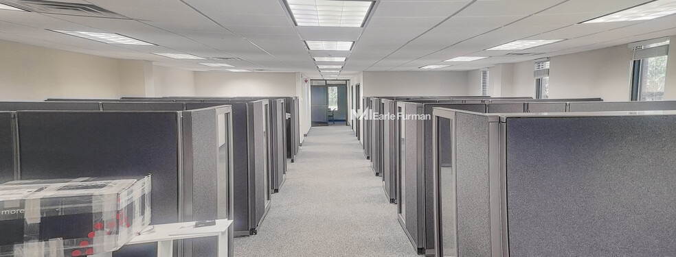 5020 N Blackstock Rd, Spartanburg, SC for lease - Interior Photo - Image 2 of 8