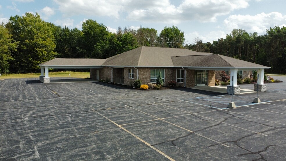 209 Entrepreneur Dr, Saint Charles, MI for lease - Building Photo - Image 3 of 21