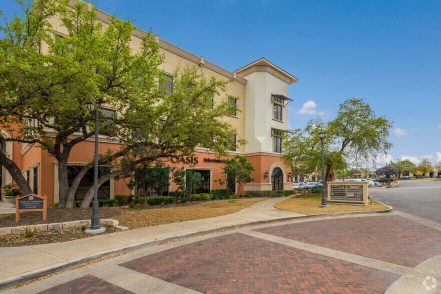 1826 N Loop 1604 W, San Antonio, TX à louer - Photo du bâtiment - Image 2 de 7