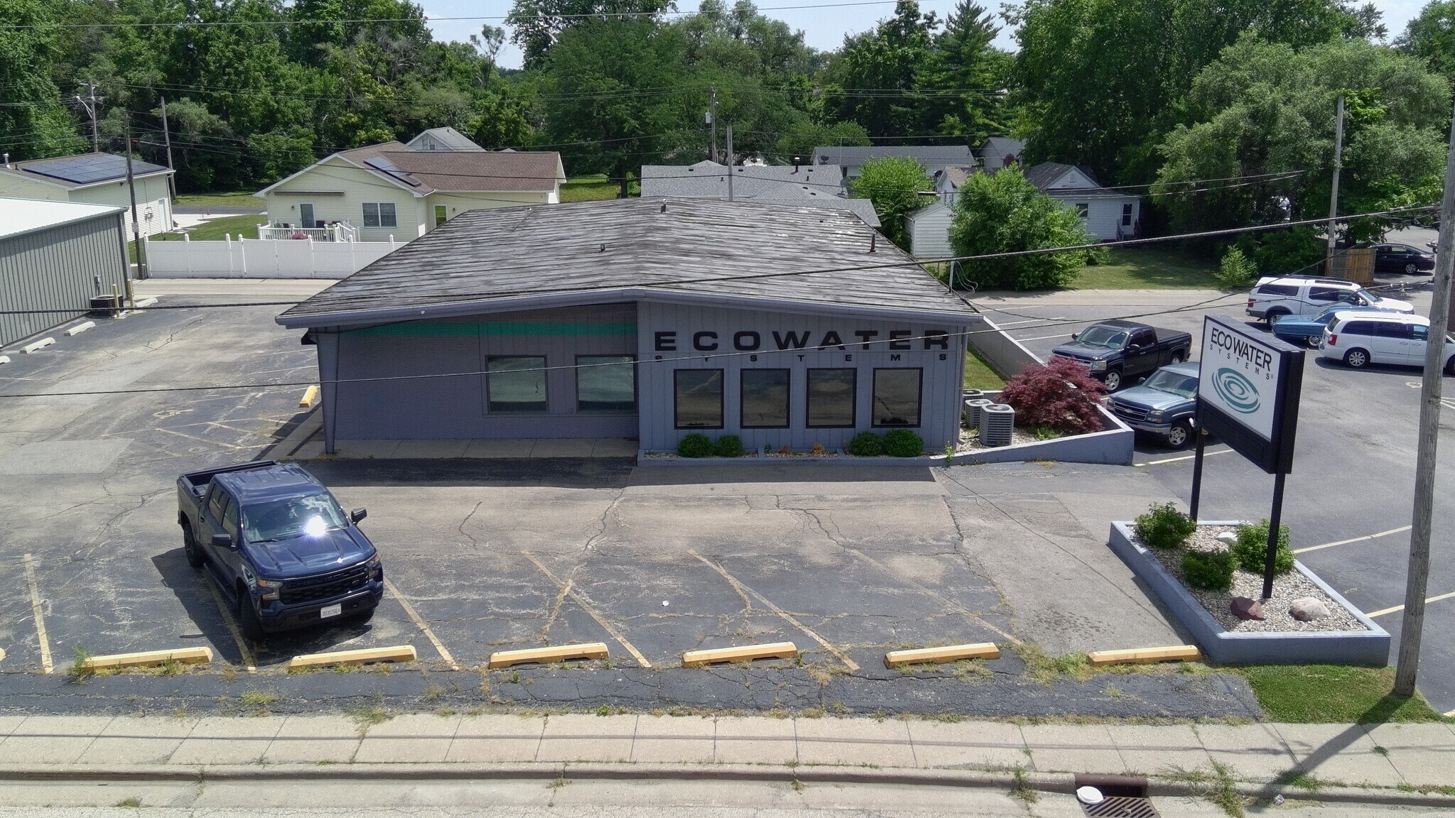 502 War Memorial dr, Peoria, IL à vendre Photo principale- Image 1 de 13