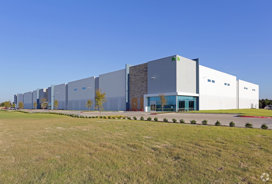 3996 Scientific Dr, Arlington, TX à louer - Photo du bâtiment - Image 2 de 2