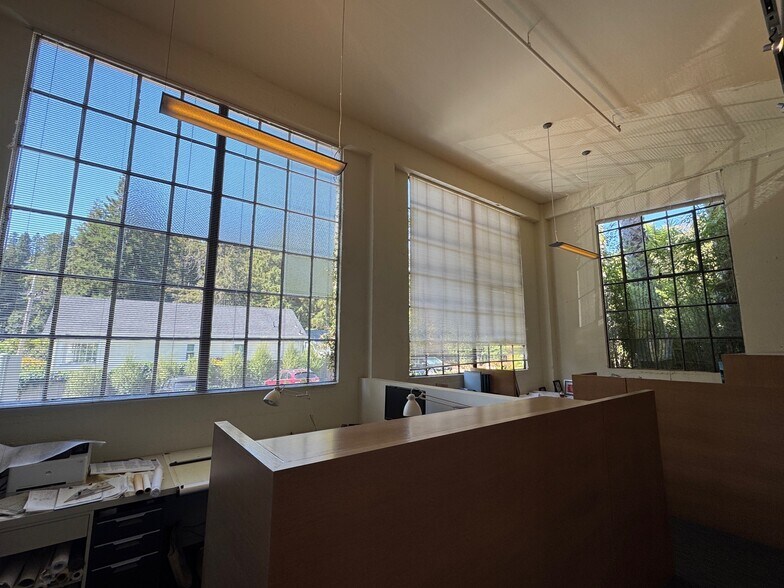 78 E Blithedale Ave, Mill Valley, CA à louer - Photo du bâtiment - Image 3 de 9