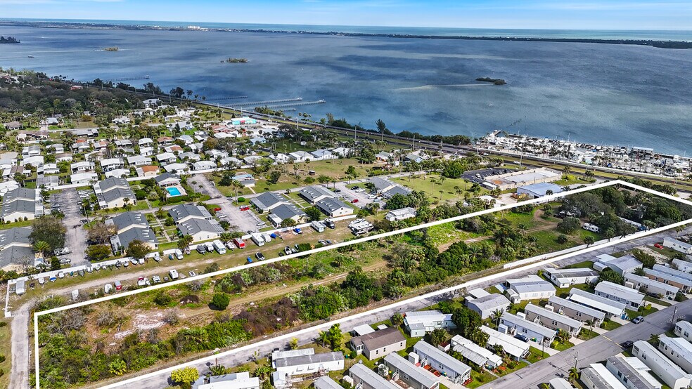 8560-8580 US Highway 1, Micco, FL à vendre - Photo du bâtiment - Image 3 de 5