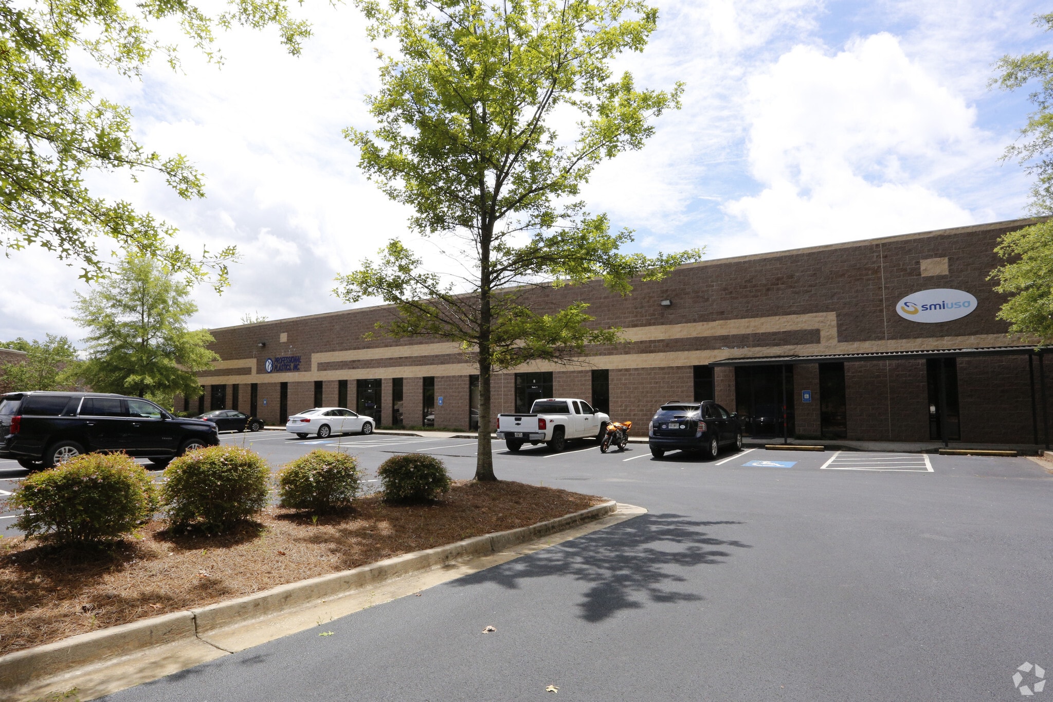 5500 S Cobb Dr, Smyrna, GA for lease Building Photo- Image 1 of 4