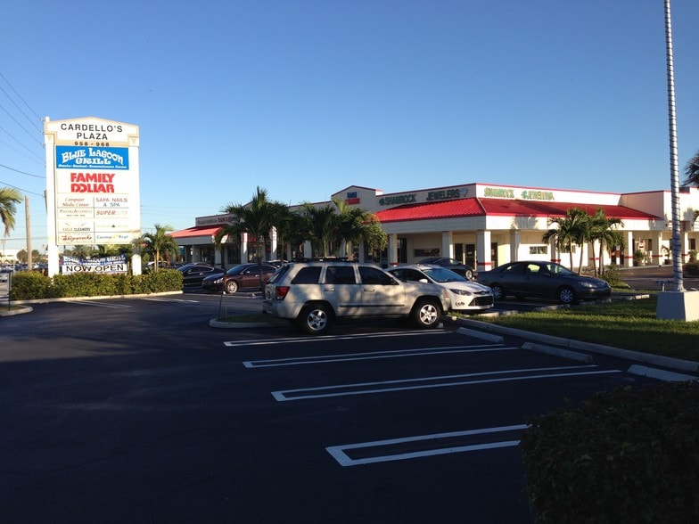 958 Northlake Blvd, North Palm Beach, FL for lease - Building Photo - Image 3 of 4