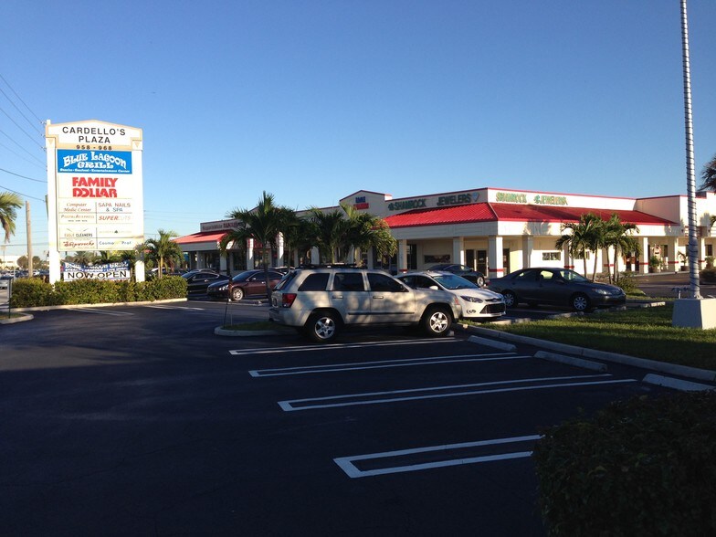 958 Northlake Blvd, North Palm Beach, FL à louer - Photo du bâtiment - Image 3 de 4