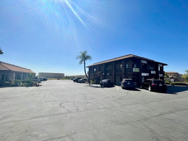 2176 W Foothill Blvd, Upland, CA for lease - Building Photo - Image 3 of 11