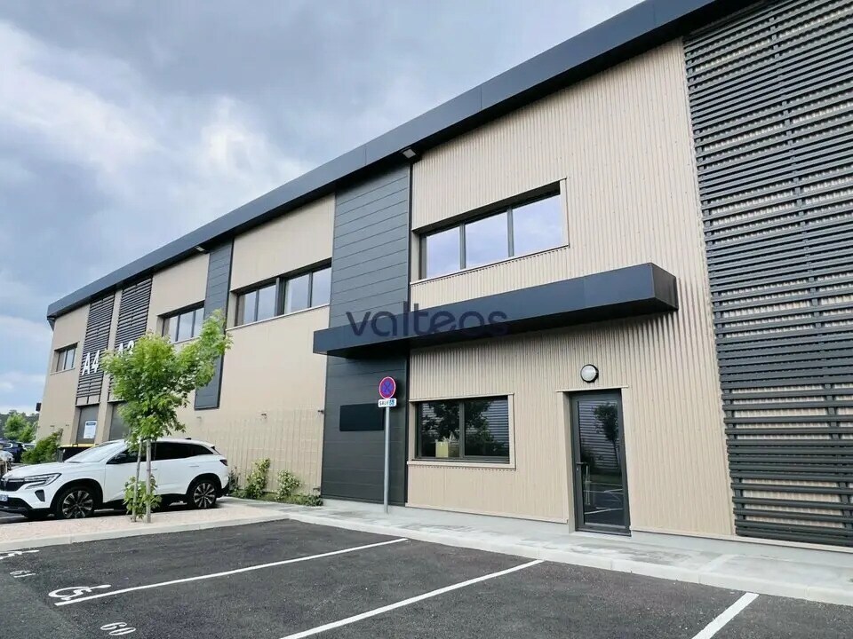 Flex in Launaguet for lease Building Photo- Image 1 of 8