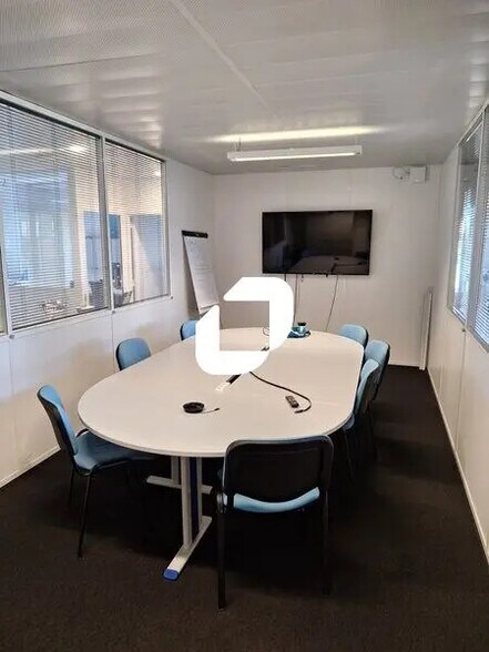 Office in Pessac for lease - Interior Photo - Image 3 of 14