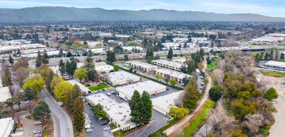 828-850 Charcot Ave, San Jose, CA for lease - Building Photo - Image 3 of 6