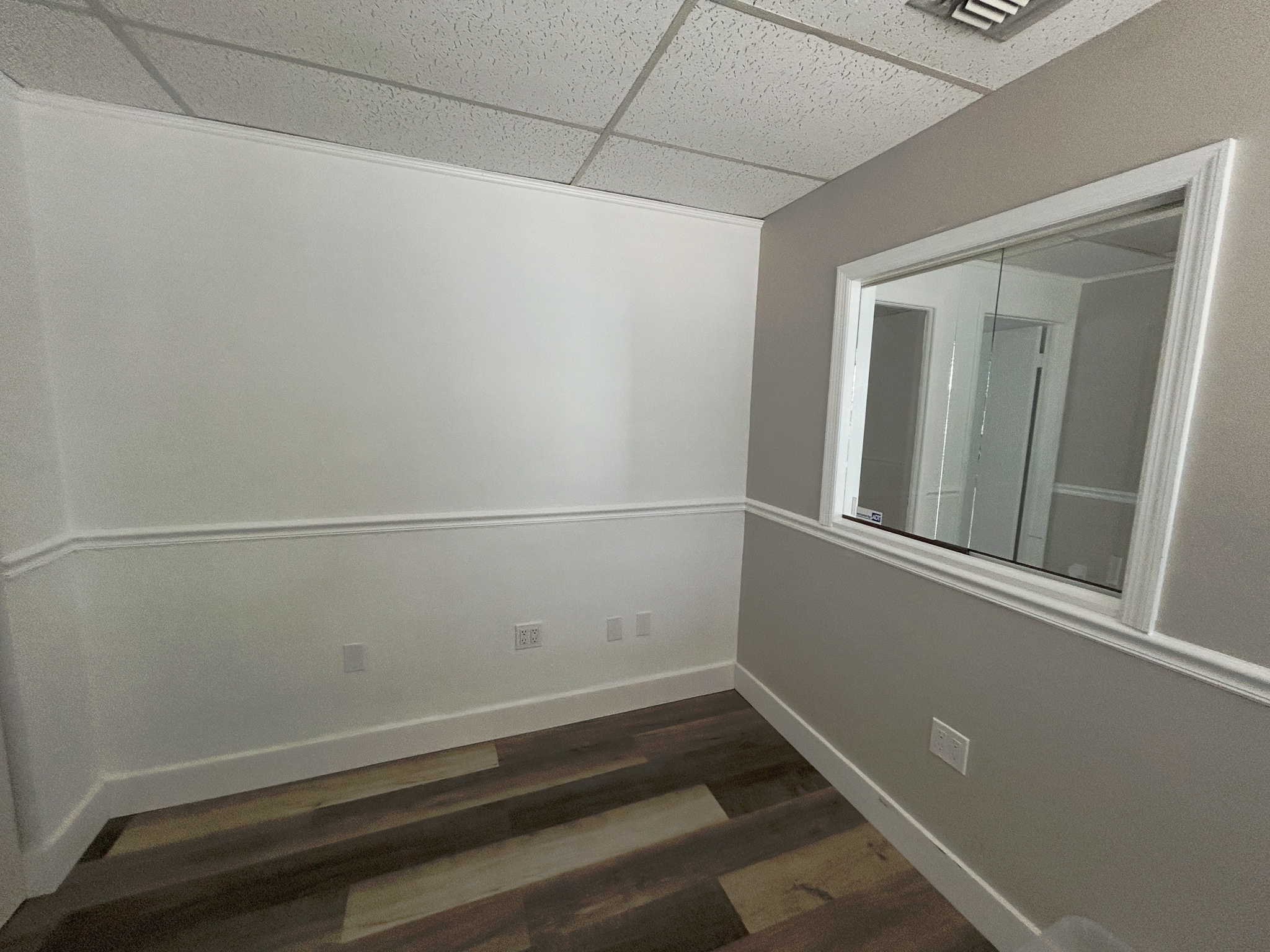 2502 2nd St, Fort Myers, FL for lease Interior Photo- Image 1 of 3