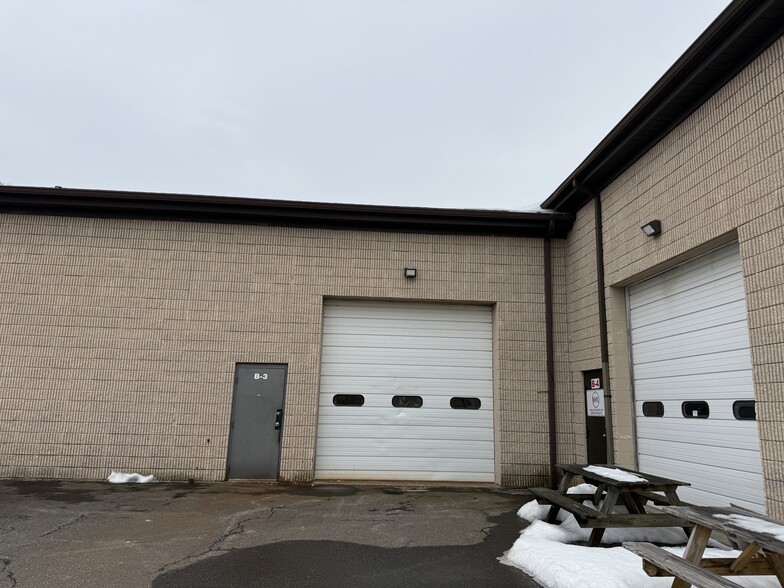 91 Willenbrock Rd, Oxford, CT for lease - Primary Photo - Image 1 of 10