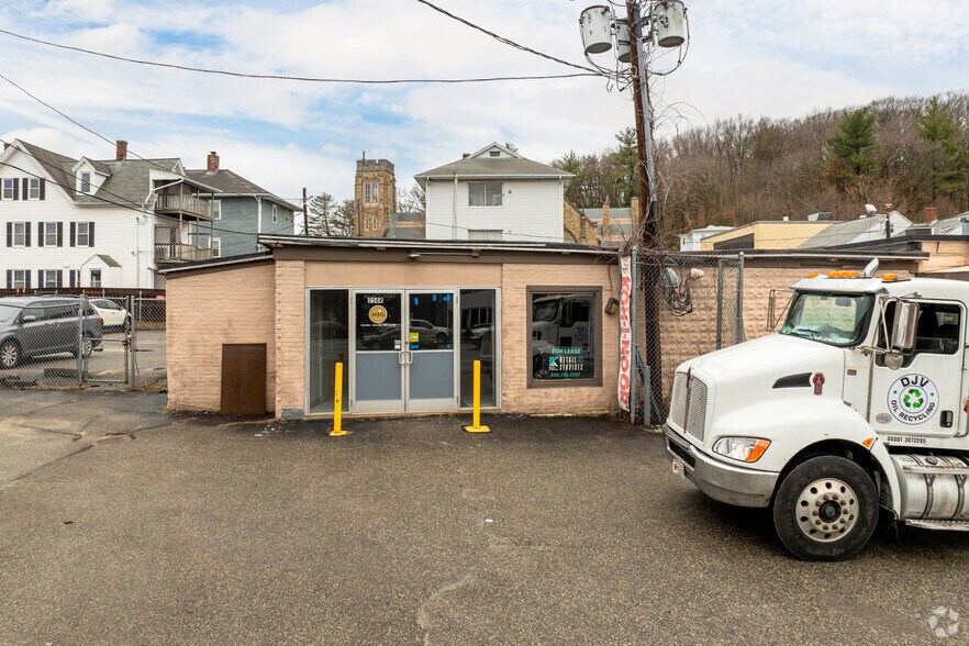 256 Park Ave, Worcester, MA à louer - Photo du bâtiment - Image 3 de 7