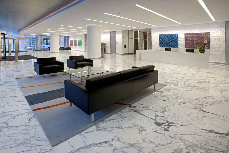 1400 Crystal Dr, Arlington, VA for lease - Lobby - Image 2 of 14