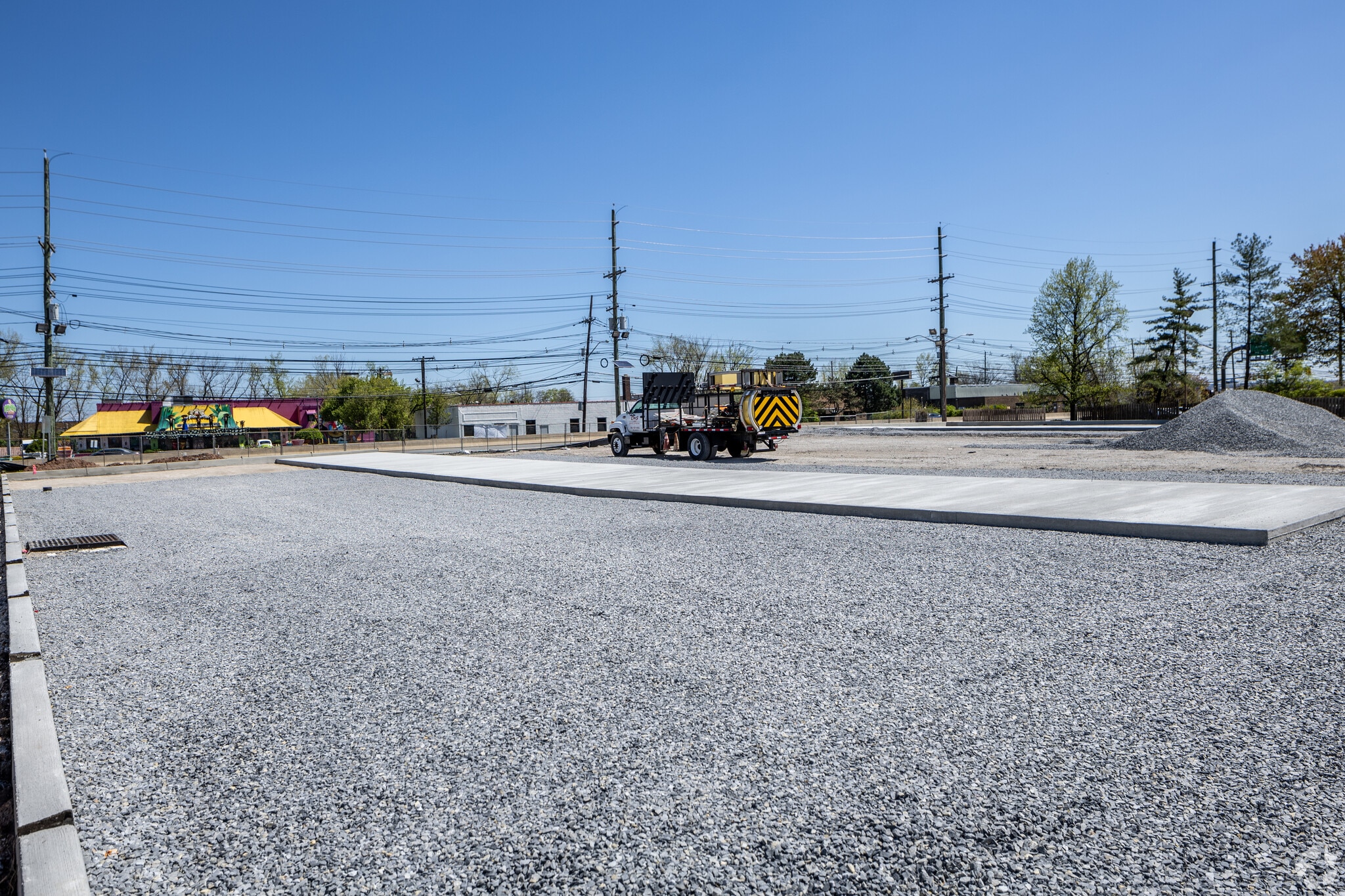 890 Paterson Plank Rd, East Rutherford, NJ for lease Primary Photo- Image 1 of 2