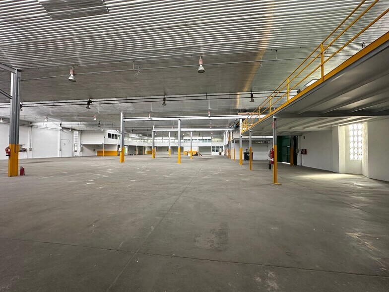 Industrial in Móstoles, Madrid for lease - Interior Photo - Image 2 of 2