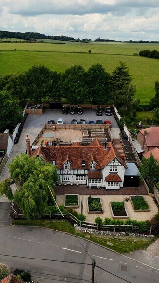 Plus de détails pour Winterbourne Rd, Newbury - Commerce de détail à louer