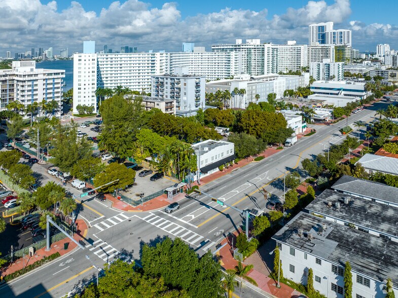 810-820 Alton Rd, Miami Beach, FL à louer - Aérien - Image 3 de 4