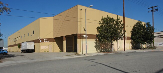 More details for 2209-2211 Santa Fe Ave, Los Angeles, CA - Industrial for Sale
