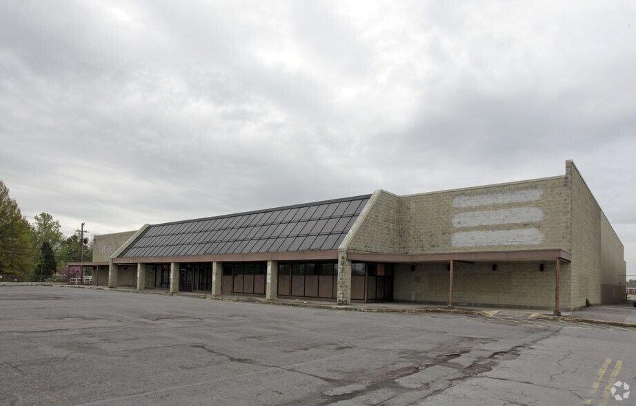 5425 Clinton Hwy, Knoxville, TN à louer - Photo principale - Image 1 de 2
