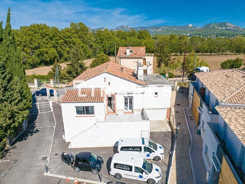Office in MARSEILLE 11EME for lease - Building Photo - Image 1 of 14