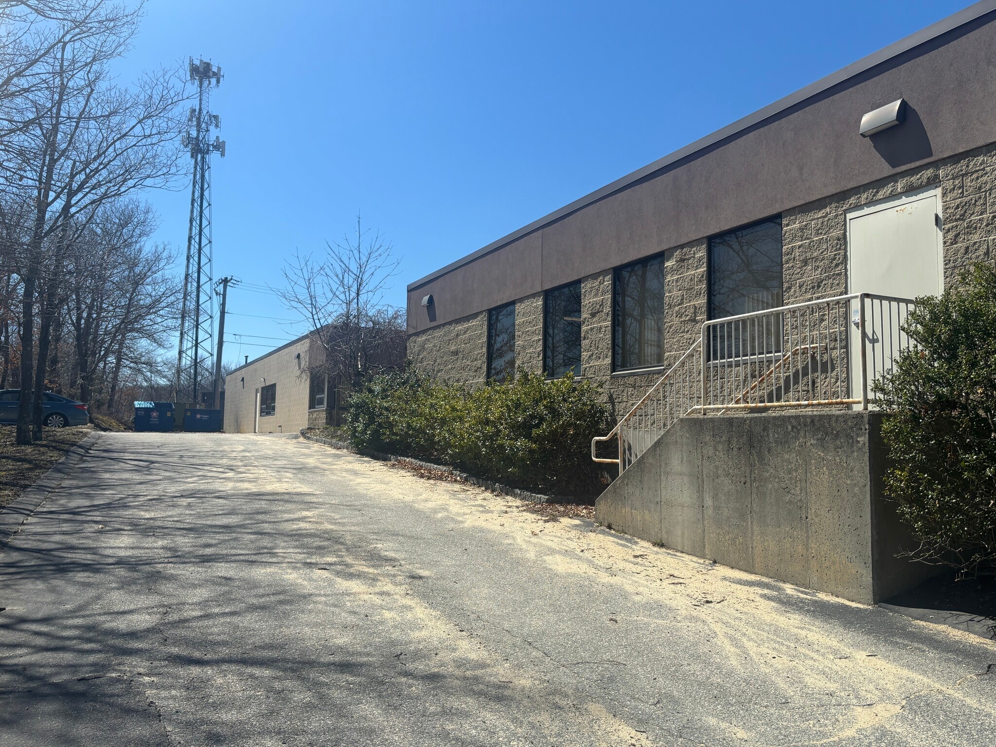 112 Frank Mossberg Dr, Attleboro, MA for sale Building Photo- Image 1 of 16