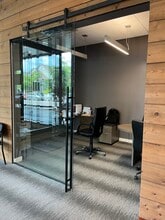 6380 NE Cherry Dr, Hillsboro, OR à louer Photo intérieure- Image 2 de 4