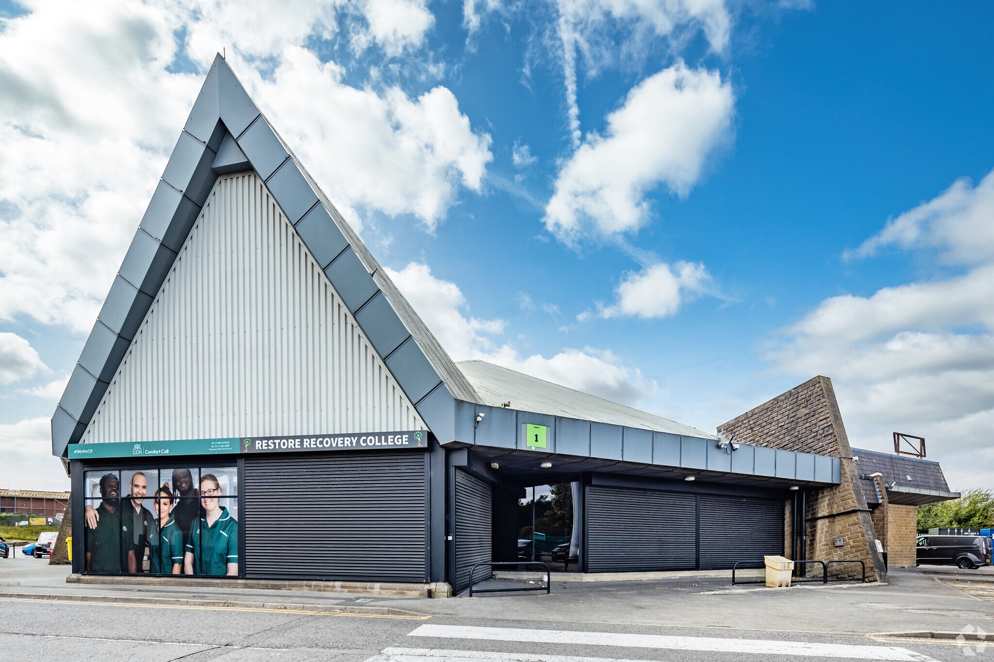 Knowles Hl, Bradford for lease Primary Photo- Image 1 of 16