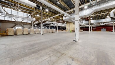 46 Stafford St, Lawrence, MA à louer Numérisation 3D de Matterport- Image 1 de 5