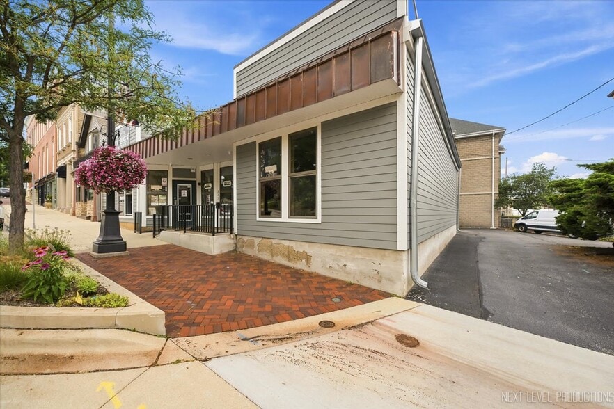227 W Wilson St, Batavia, IL for sale - Building Photo - Image 2 of 39