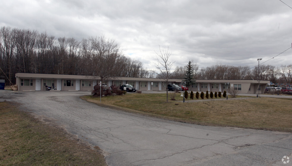 20590 Highway 11, Bradford West Gwillimbury, ON for sale - Primary Photo - Image 1 of 3