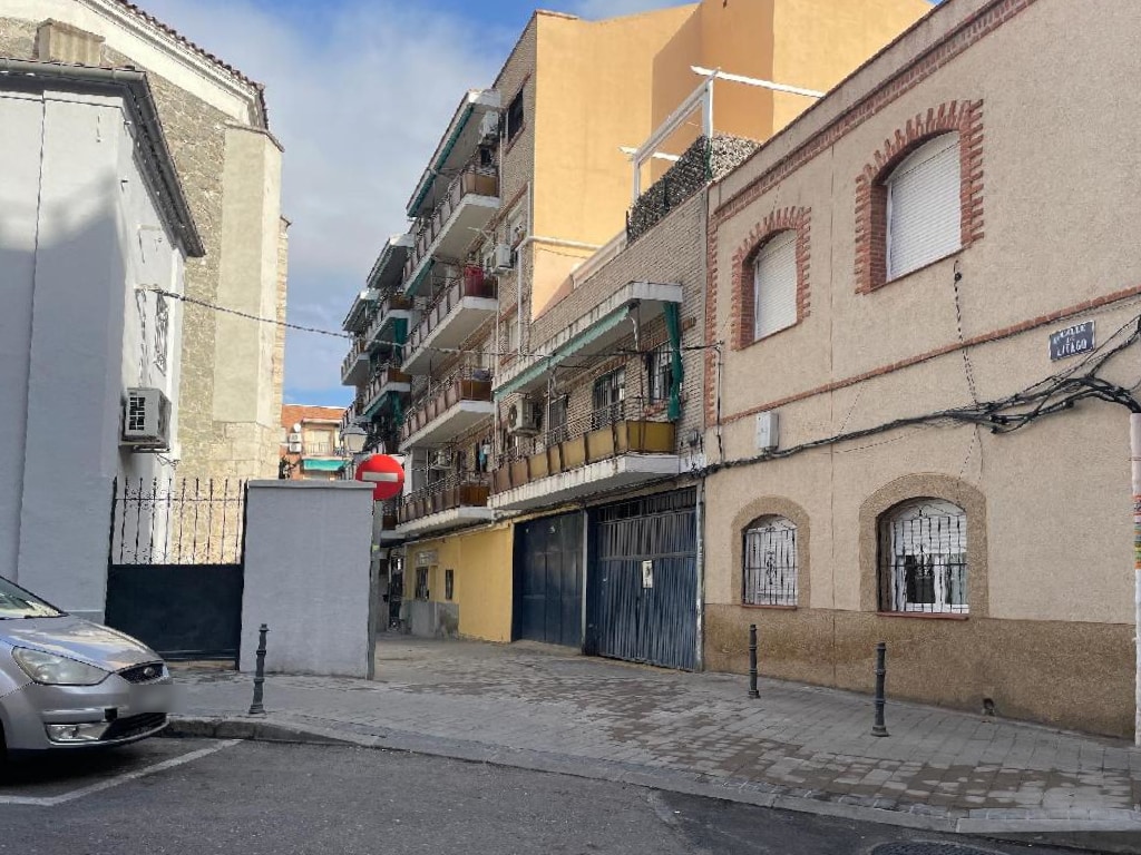 Calle de Litago, 1, Madrid, MAD 28021 - - - Interior Photo - Image 1 of 5