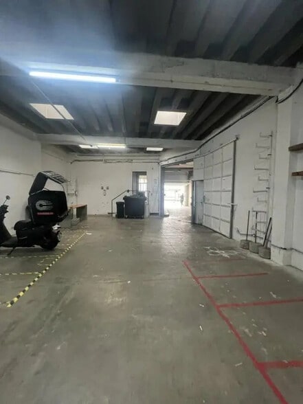 Industrial in Toulouse for lease - Interior Photo - Image 3 of 3
